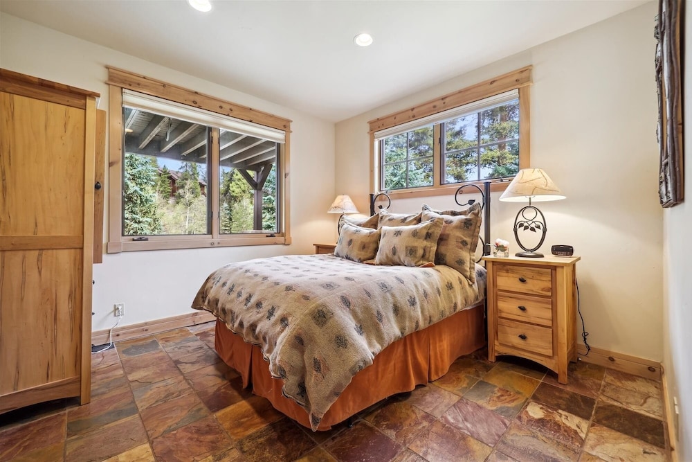 Cucumber Patch 44 4 Bedroom Townhouse by RedAwning