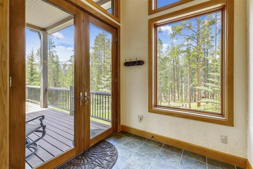 Evergreen Lodge