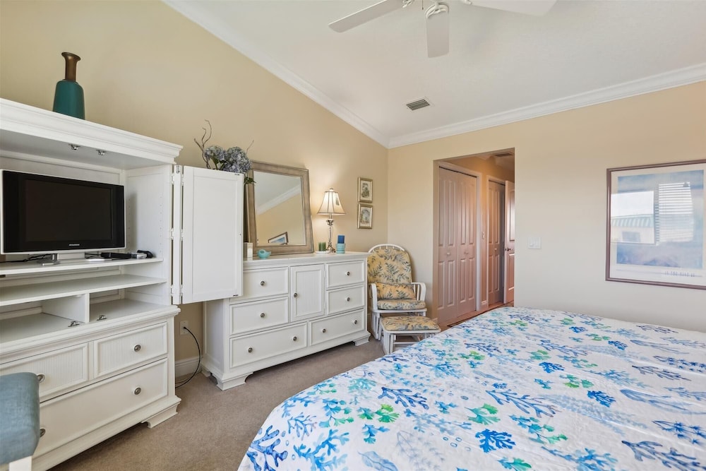 Oceanfront Splendor: Luxe Sea Haven Condo Near St. Augustine