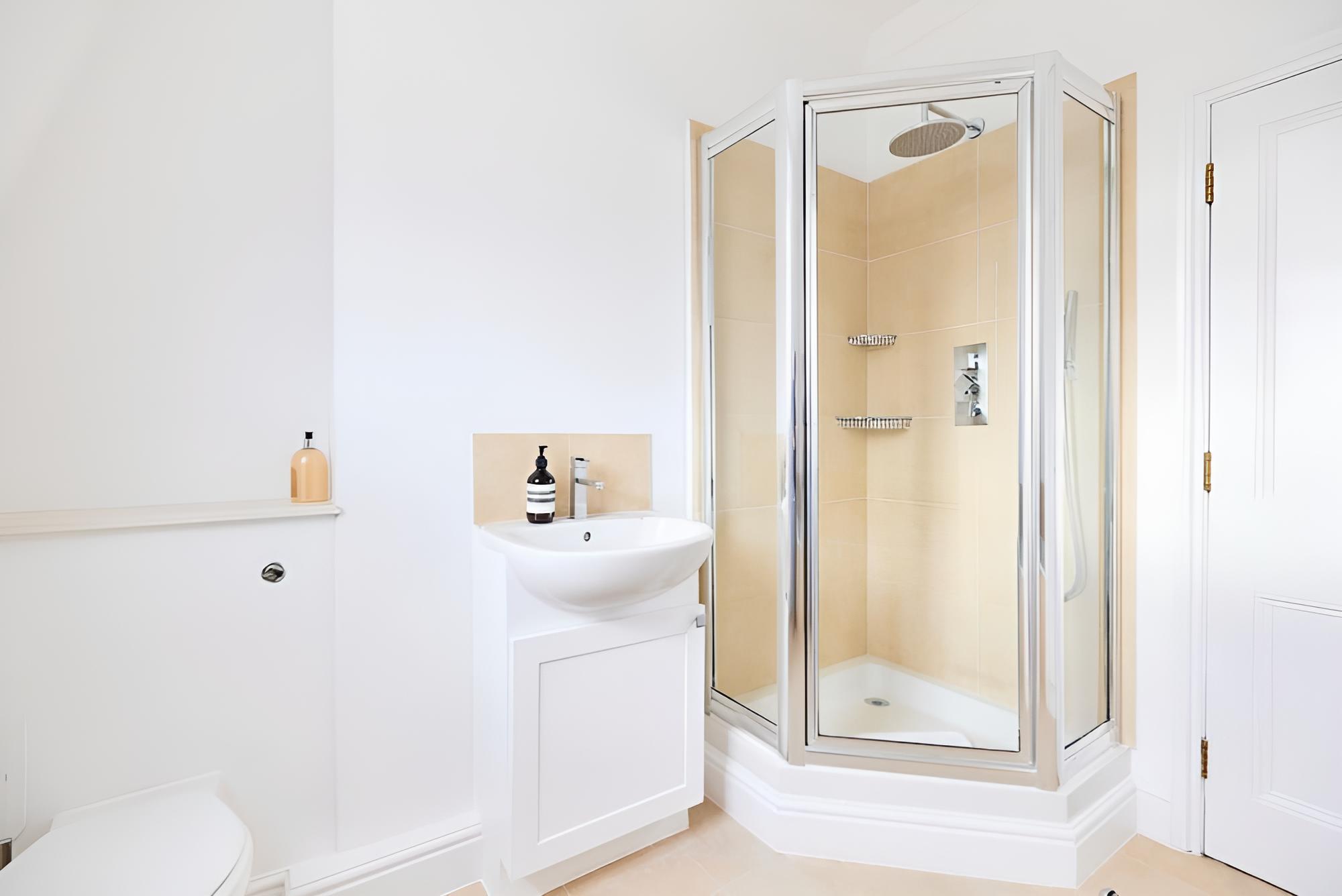 The Kensington Chelsea Escape - Stunning 5bdr With Patio Terrace
