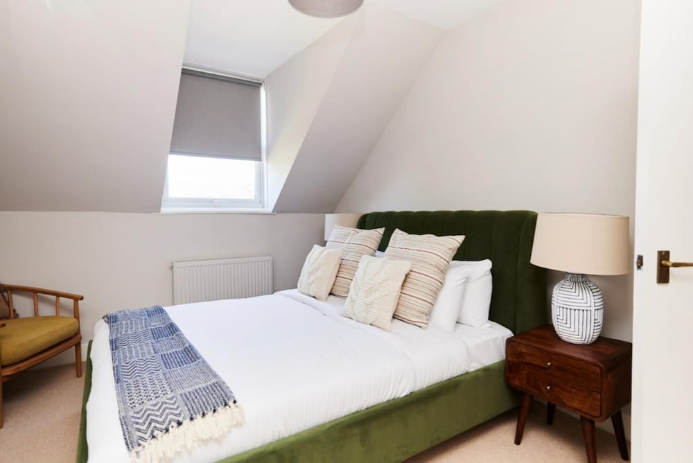 The Lambeth Arms - Prestigious 3bdr Flat