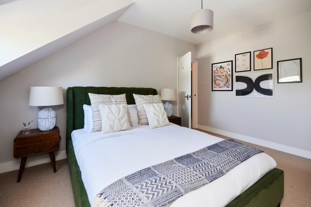 The Lambeth Arms - Prestigious 3bdr Flat
