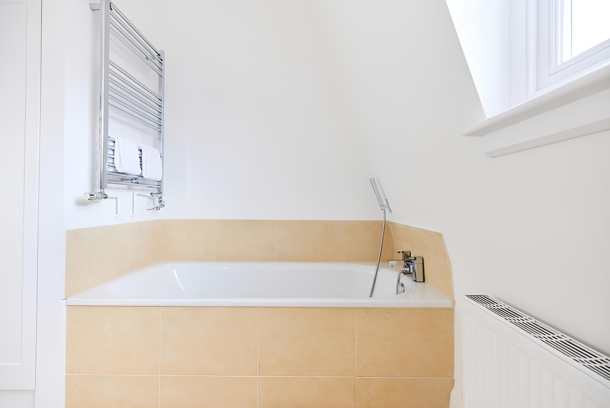 The Kensington Chelsea Escape - Stunning 5bdr With Patio Terrace