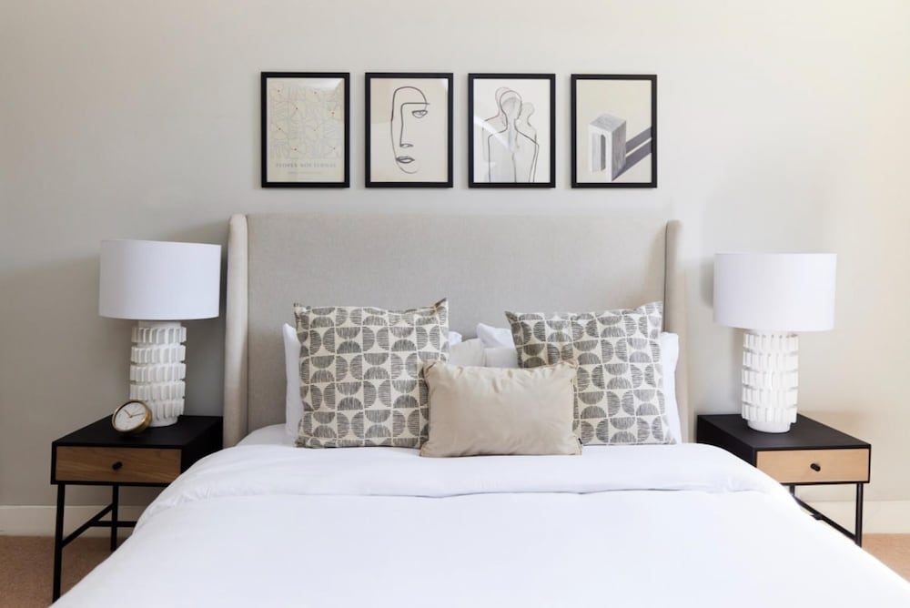 The Lambeth Arms - Prestigious 3bdr Flat