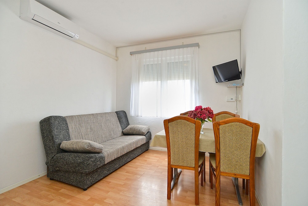Apartments 2071