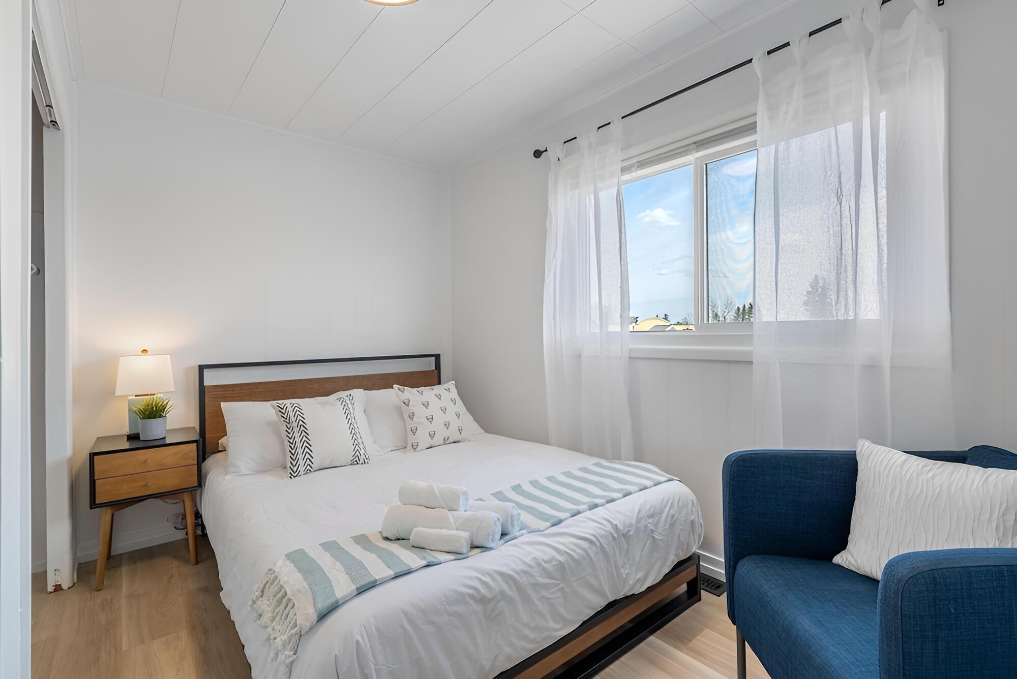 The Hidden Loft I No Service Fees 5-min 2 Beach