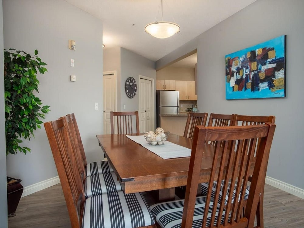 Comfy Home Office Condo w Parking Balcony Coffee-4