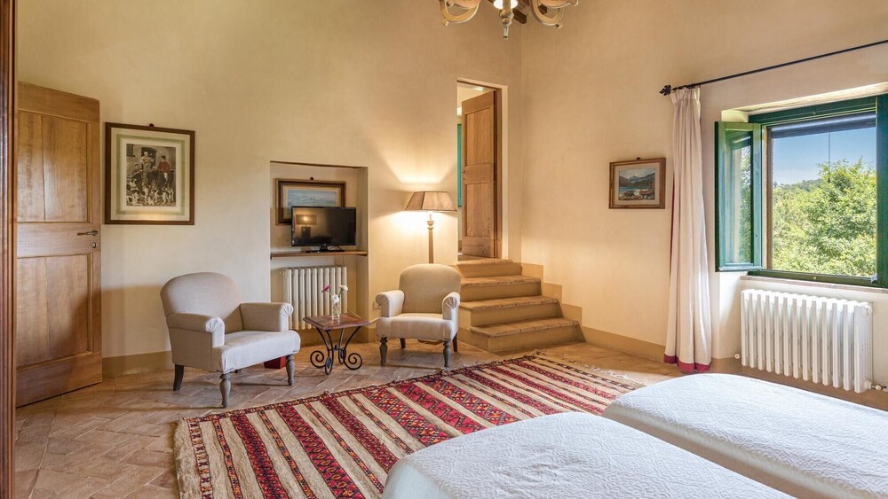 Casale Piattini 10 in Massa Bassa view 2