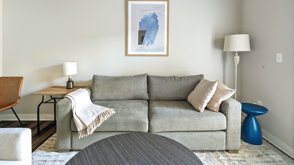 Landing Apartments - Grand Harbor