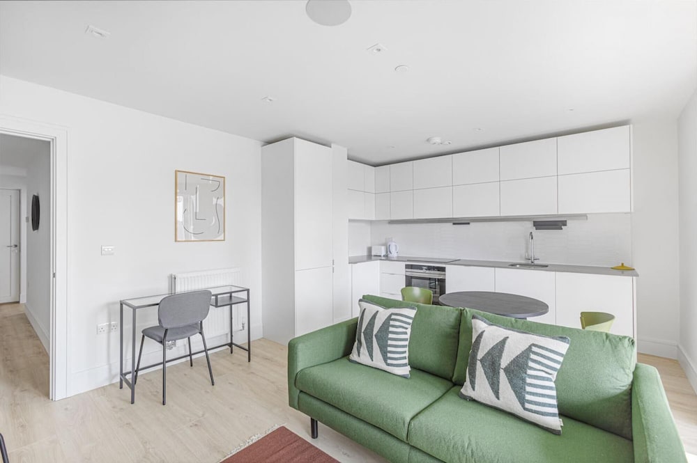 Superior 1 - bed Apartment in Wembley view 3