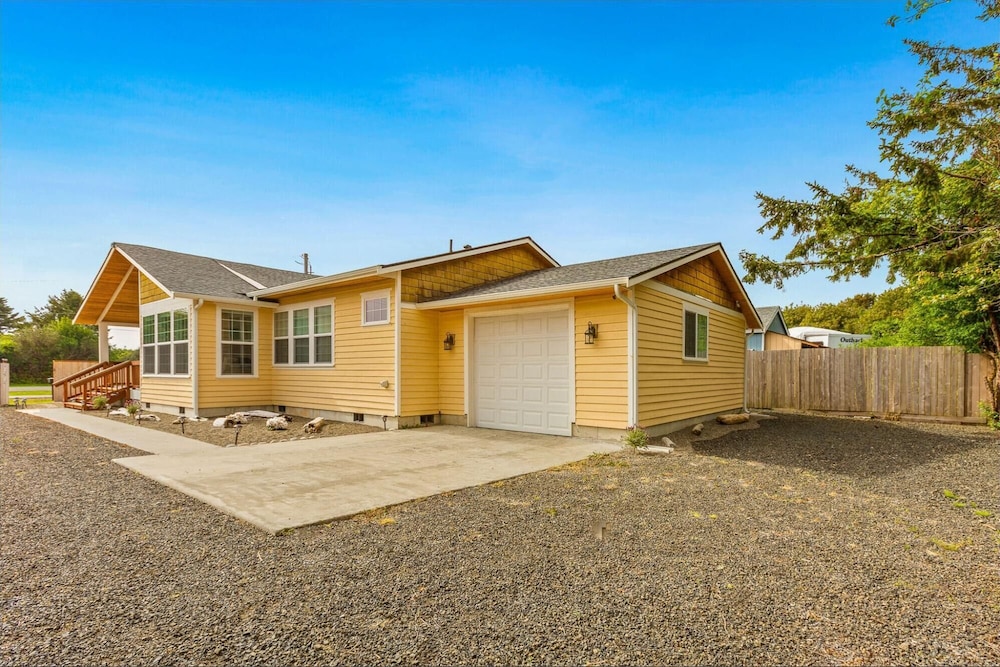 Cobblestone Cottage in Ocean Shores