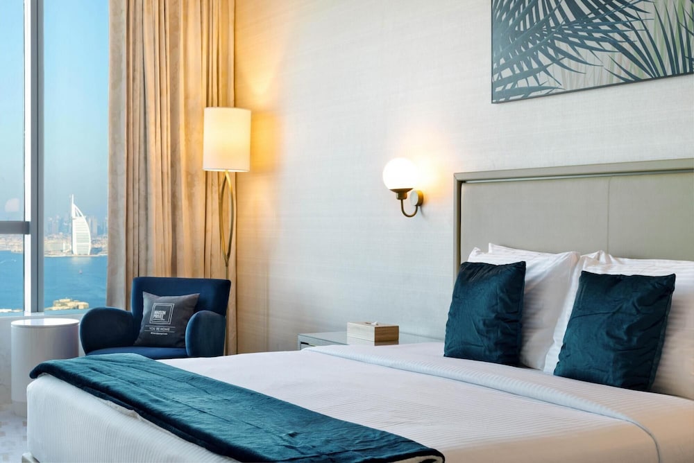 Luxury Studio w Dreamy Views Over Palm Jumeirah