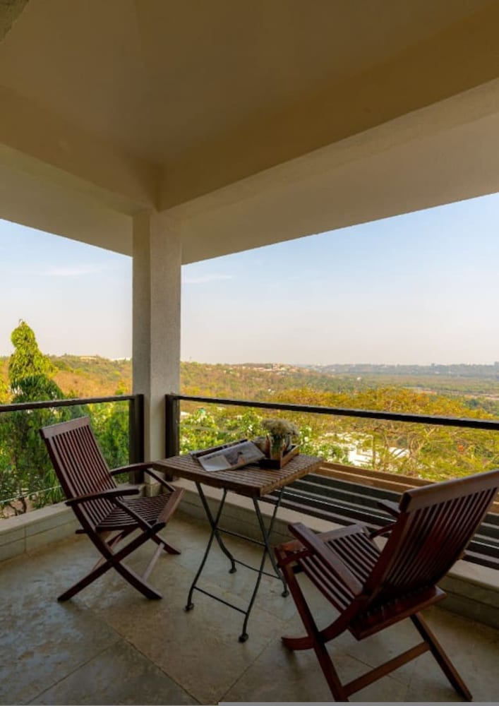 Cliffhouse by Hireavilla -5br w Pvt Pool in Saipem