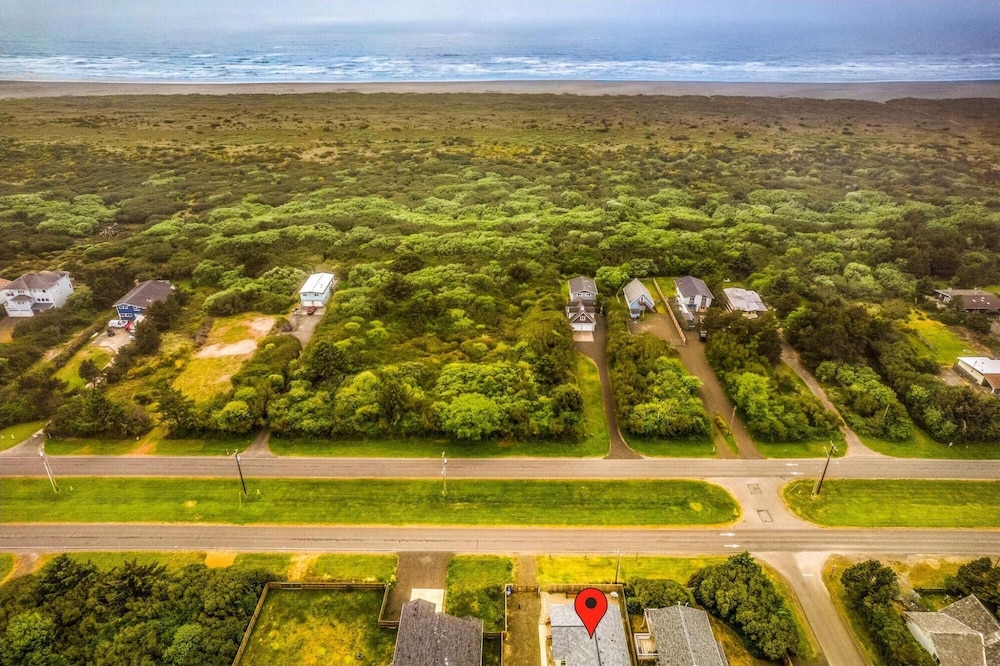 Cobblestone Cottage in Ocean Shores