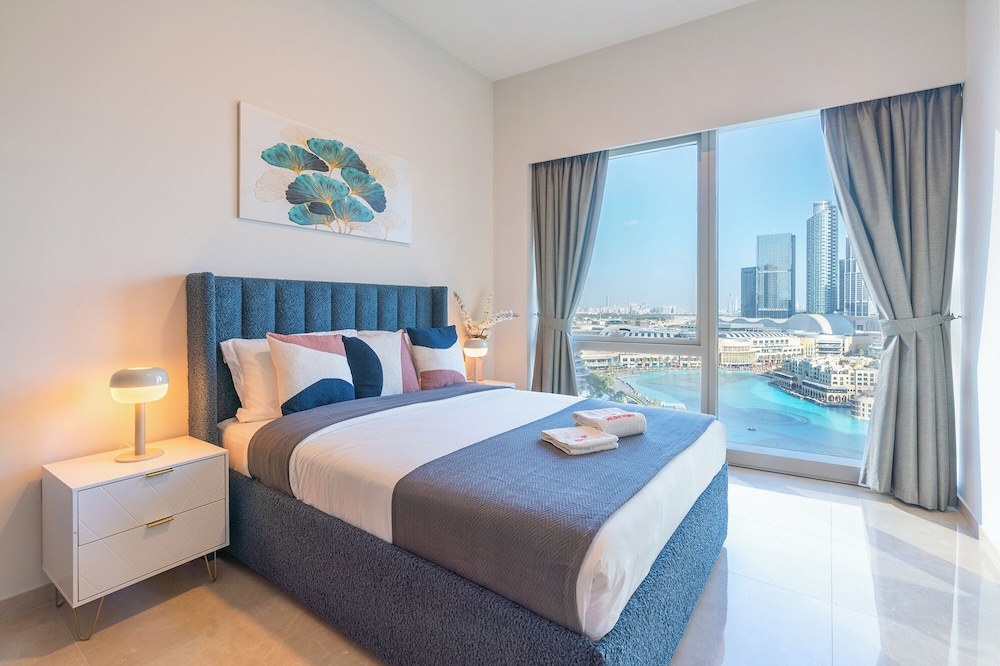 Burj Khalifa & Fountain View NYE Holiday Stay