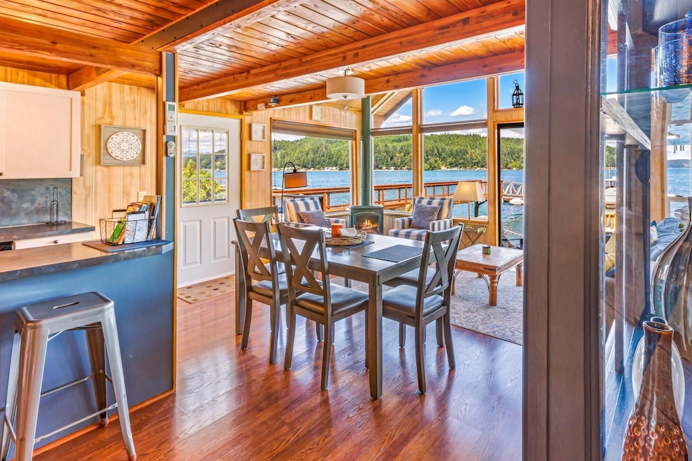 Utopia Cove in Union