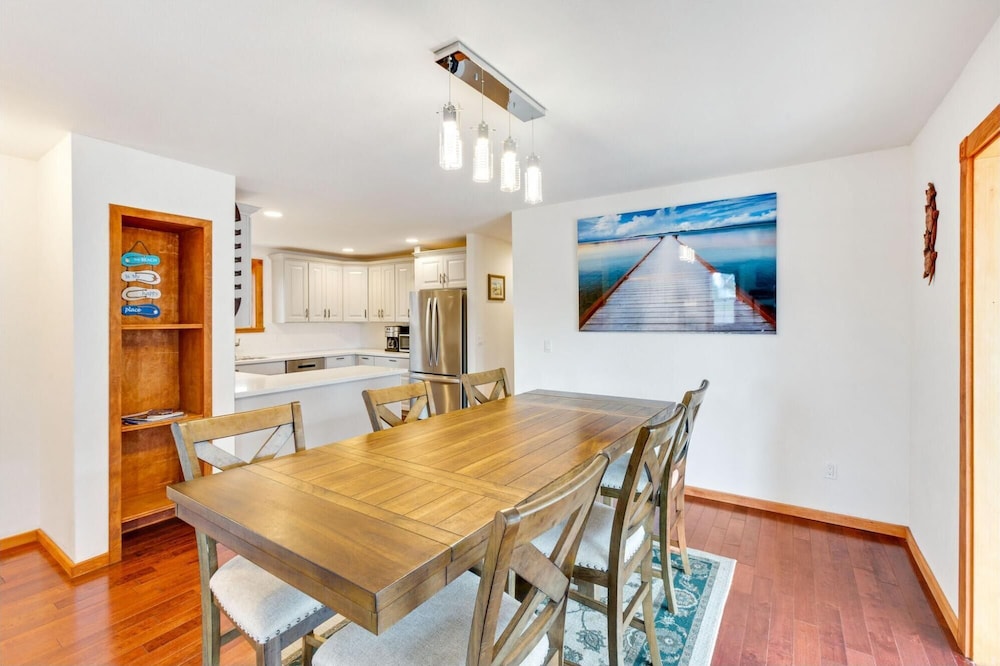Cobblestone Cottage in Ocean Shores
