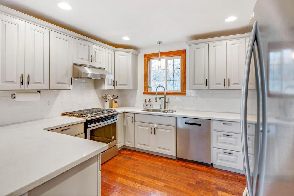 Cobblestone Cottage in Ocean Shores