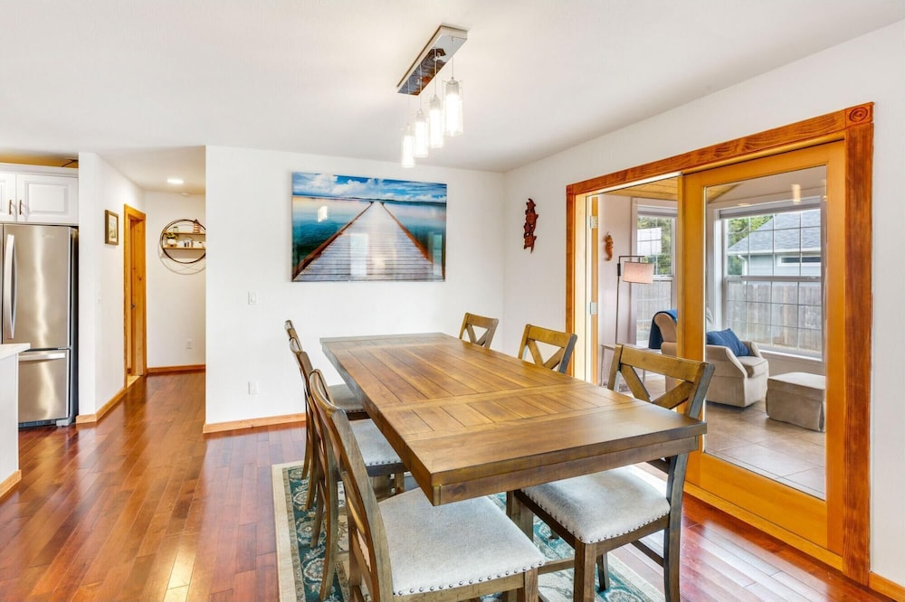Cobblestone Cottage in Ocean Shores