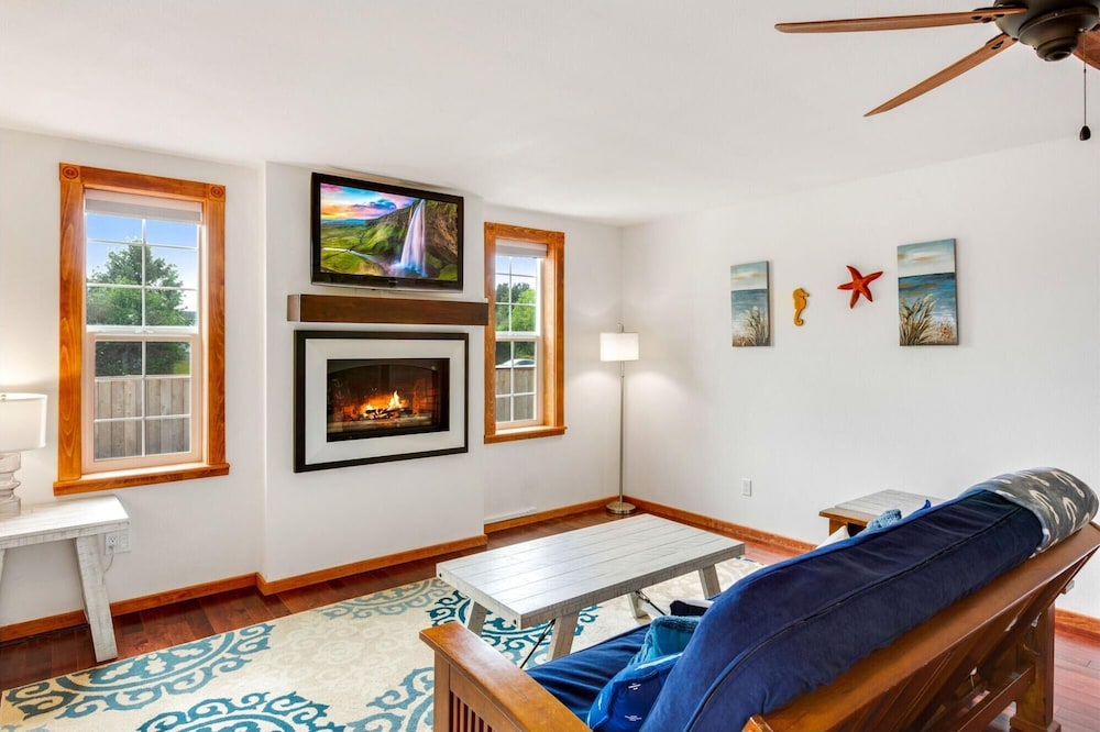 Cobblestone Cottage in Ocean Shores