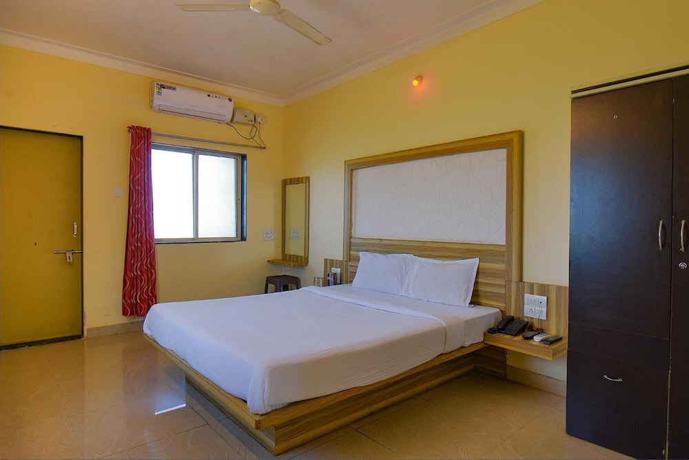 Shivneri Motels view 4