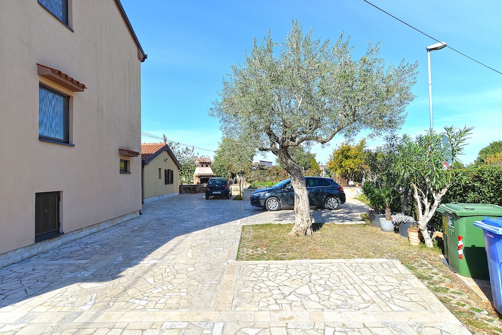 Apartments Pam 379