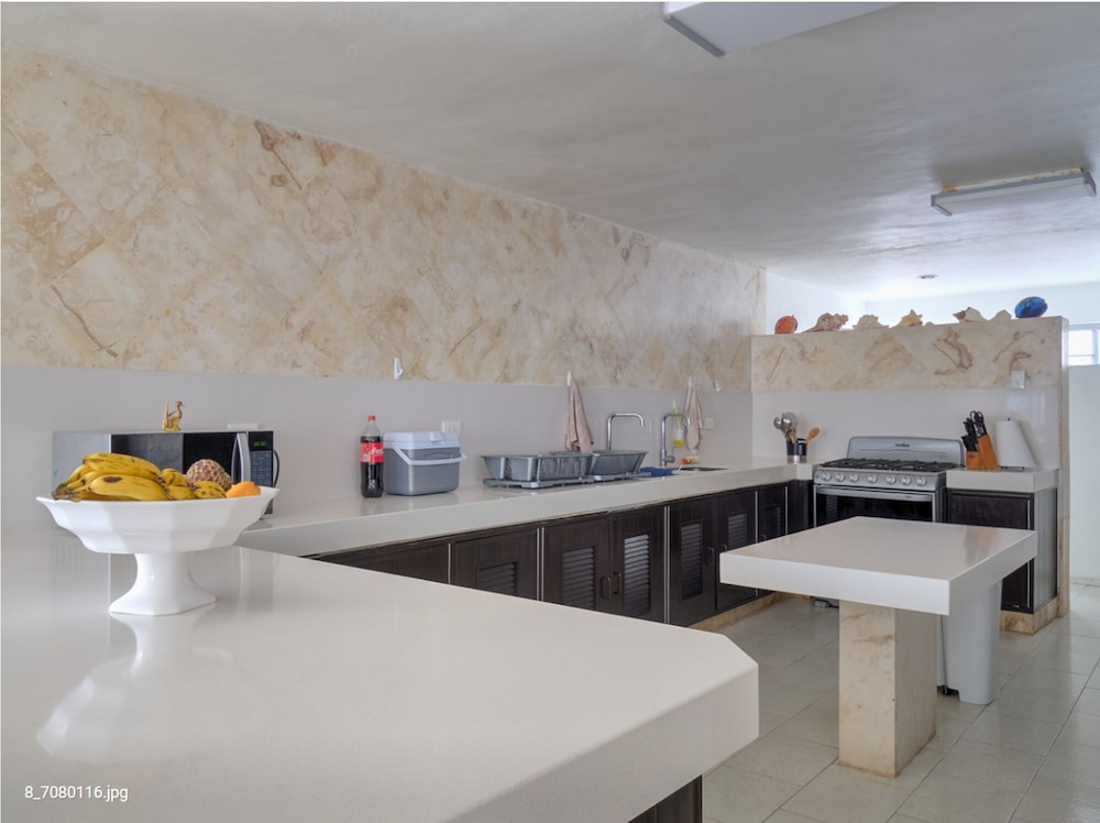 Casa Sara - Yucatan Home Rentals view 4