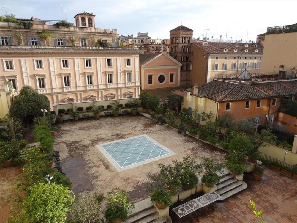 La Camelia an Elegant and Extravagant 2 Bedroom Apartment