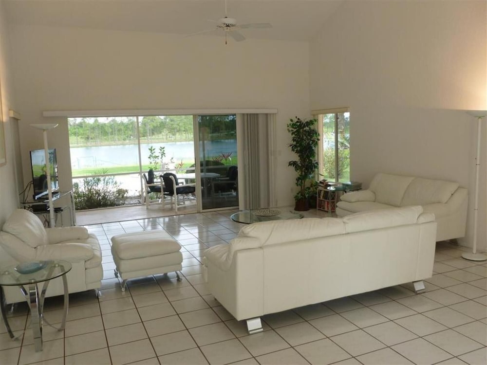 Clermont Vacations - Swiss 22 - Lake Stephanie - Property Image 3