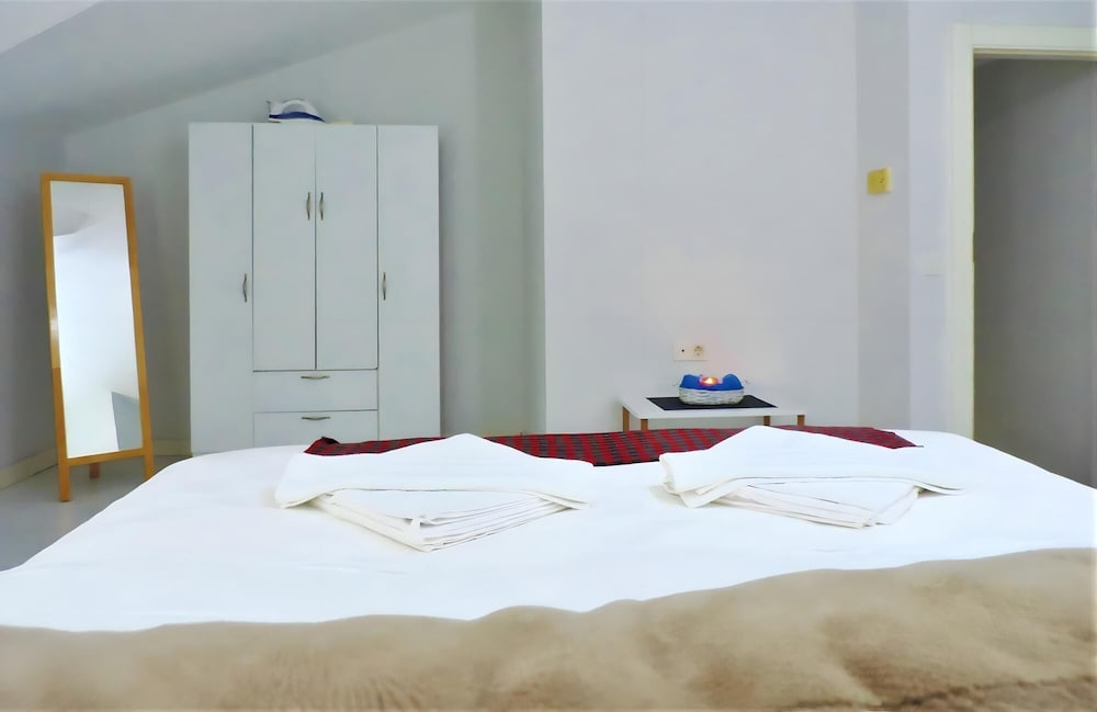 Chic Duplex House With Shared Pool in Antalya view 4