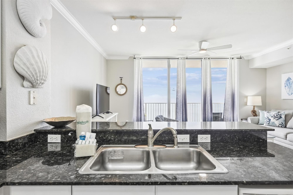 Tidewater by Book That Condo