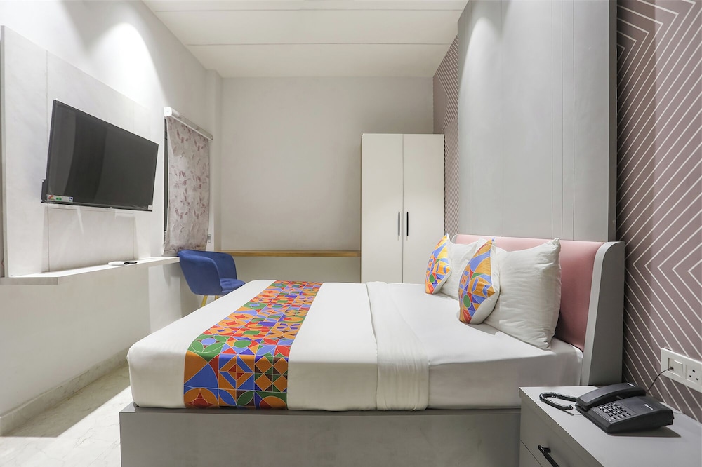 Fabhotel Gurukripa