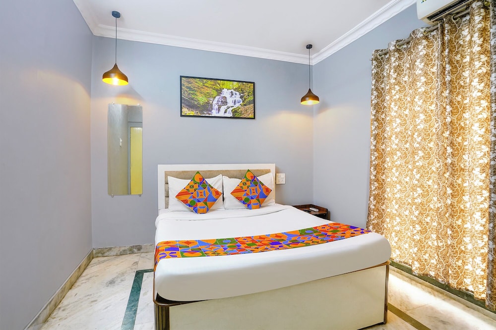 Fabhotel Galaxy Grand