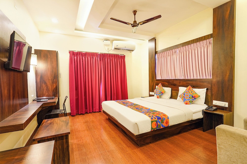 FabHotel Royal Wood Premier - Near Karnataka Golf Association, Domlur