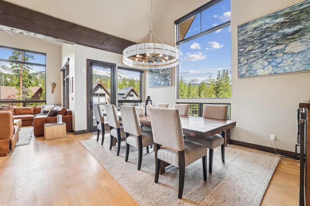 Chateau Breck 4 Bedroom Townhouse