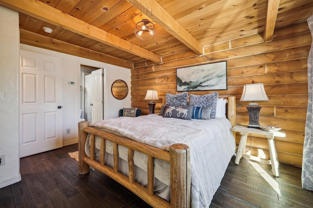 American Way Chalet 5 Bedroom Home