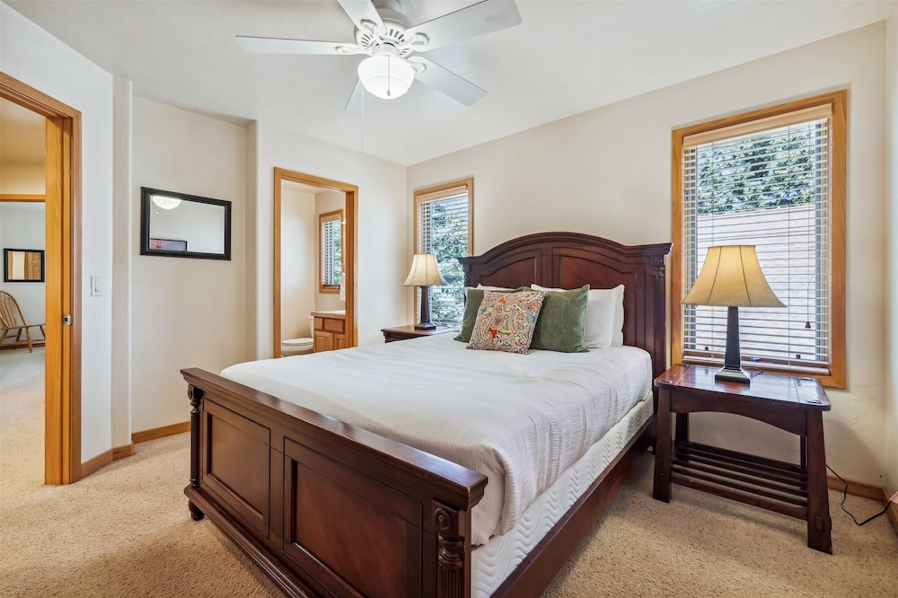 Legend Lake Lookout 4 Bedroom Home