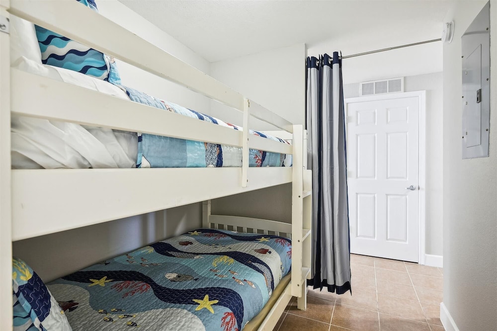 Tidewater by Book That Condo