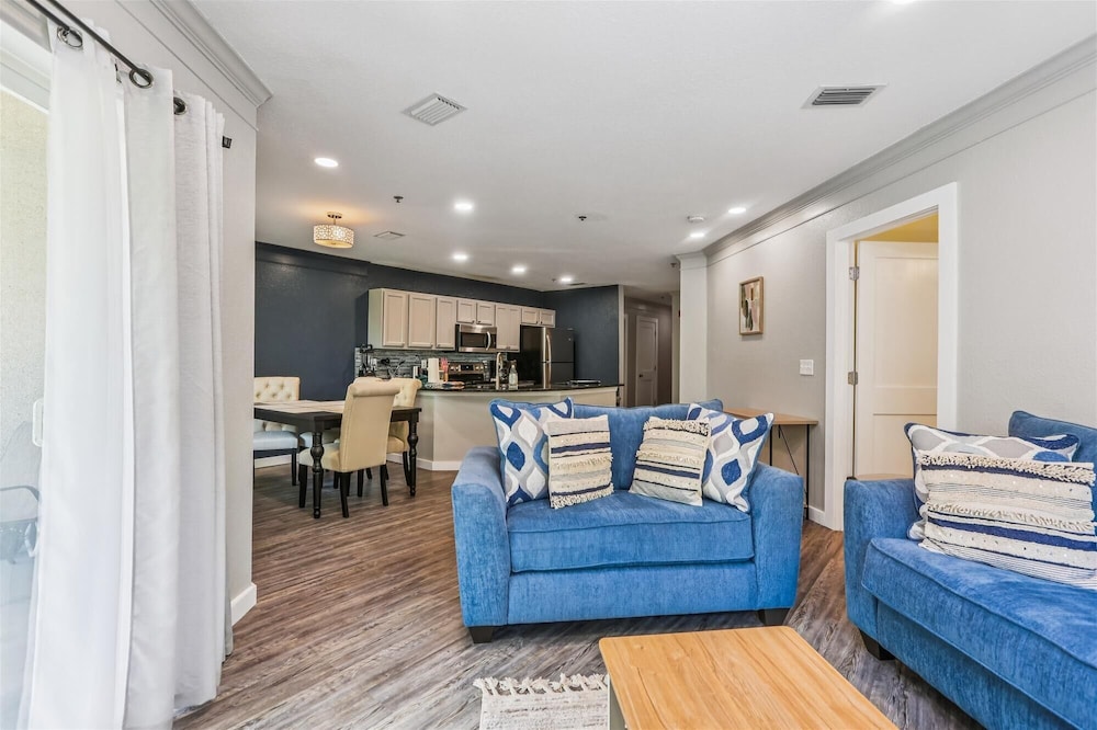 Ocean Gate I104