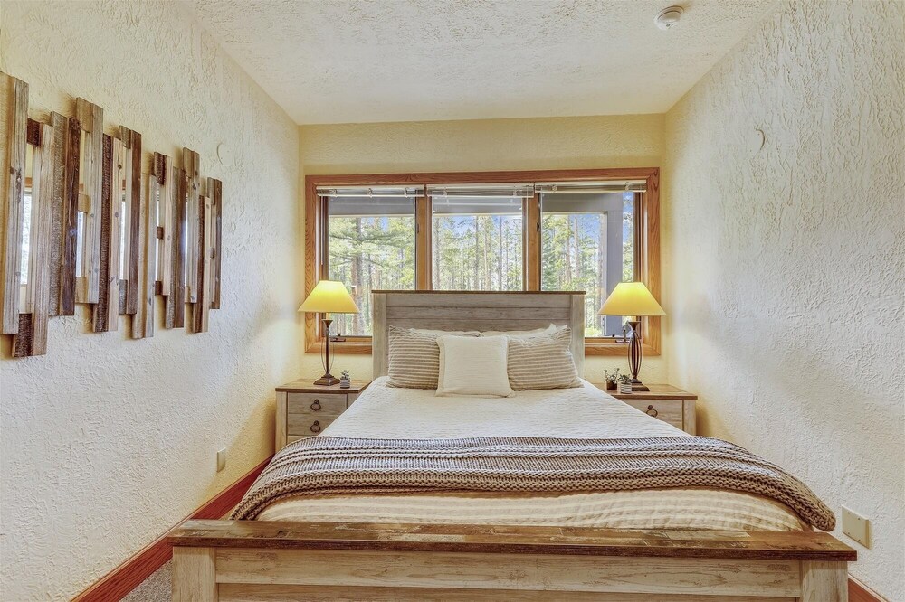 Evergreen Lodge