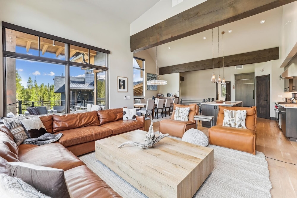 Chateau Breck 4 Bedroom Townhouse