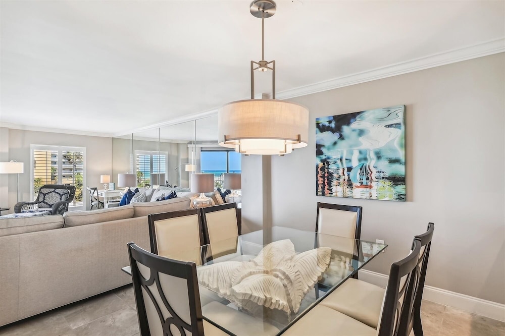 Inlet Reef 315 2 Bedroom Condo by RedAwning view 4