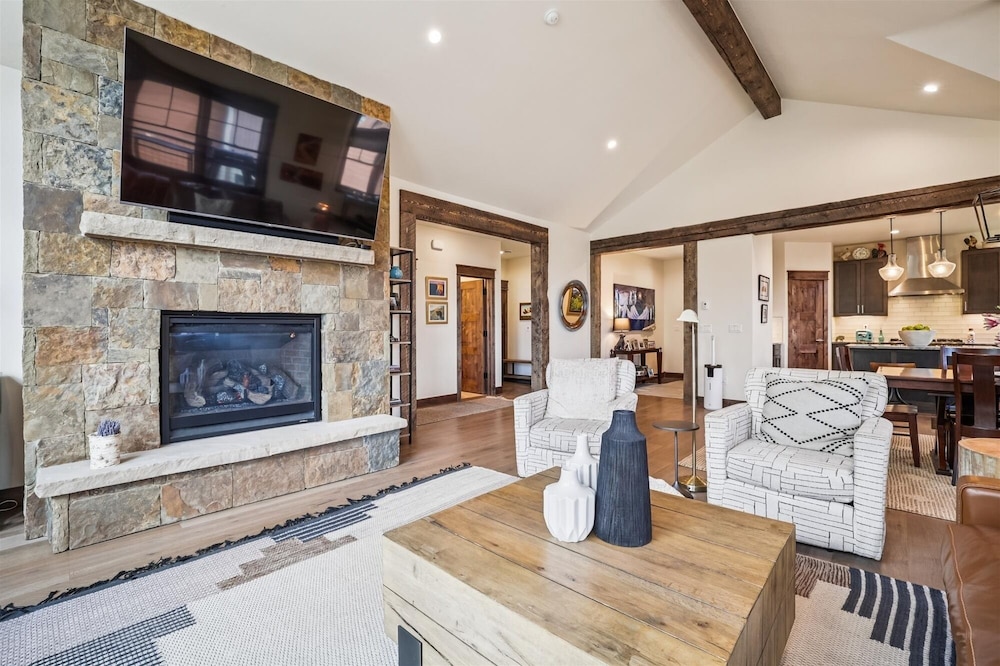 Breck Mountain Getaway 4 Bedroom Home