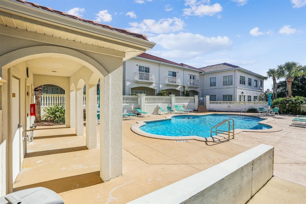 Beachside Bliss: 3BR Coastal Condo w/ Pools & Patio in St. Augustine