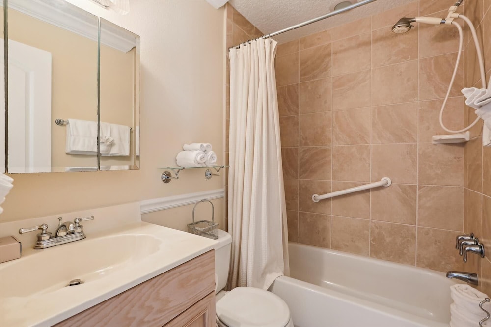 Oceanfront Splendor: Luxe Sea Haven Condo Near St. Augustine