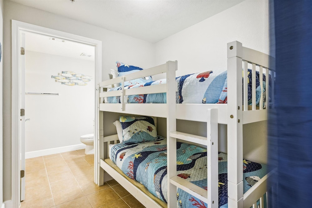 Tidewater by Book That Condo