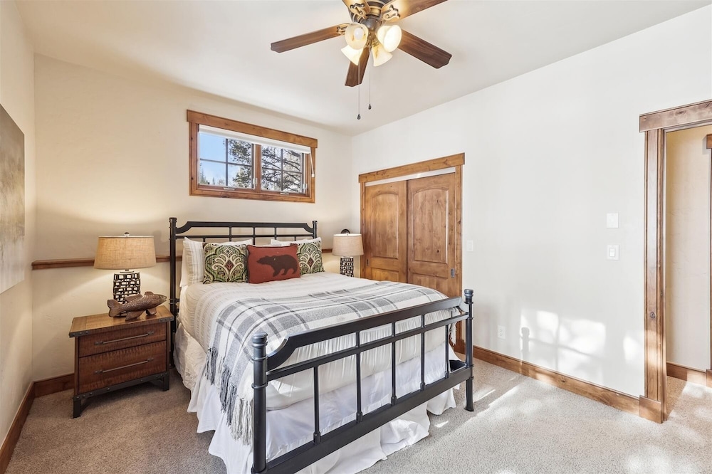 The Beaver Lodge At Breckenridge 4 Bedroom Home