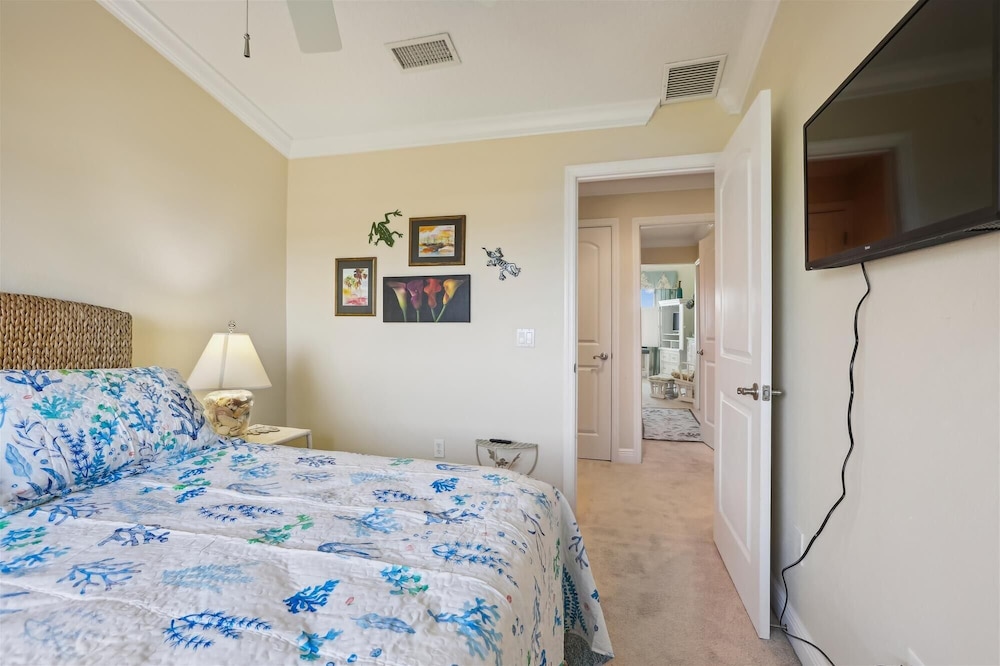 Oceanfront Splendor: Luxe Sea Haven Condo Near St. Augustine