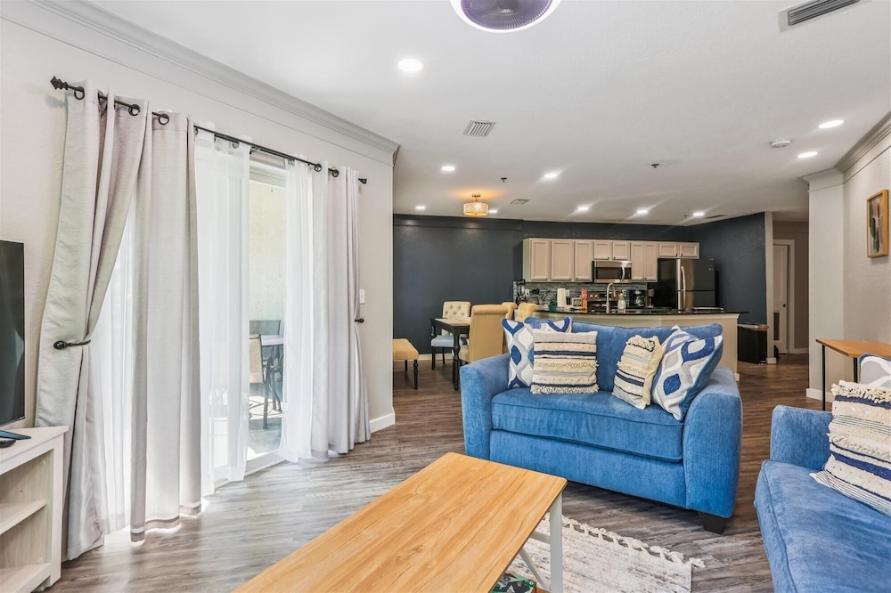 Ocean Gate I104