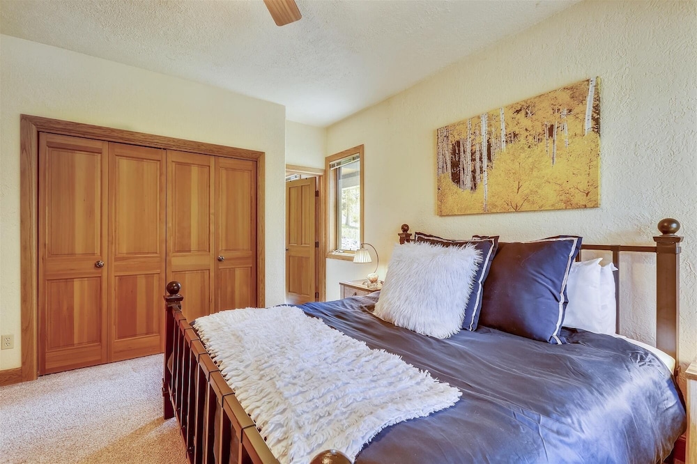 Evergreen Lodge